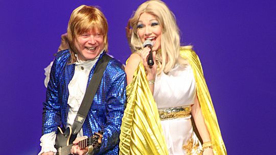 ABBAMANIA brings brings high-energy fun to DeWitt County