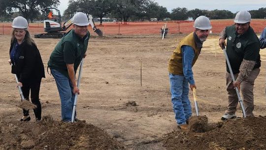 Cuero breaks ground on new skate park