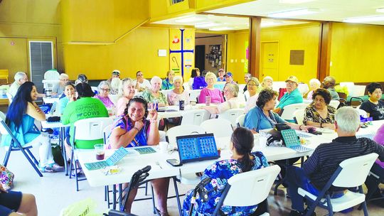 Cuero seniors enjoy bingo, lunch