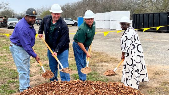 Daule Schoolhouse community center renovation kicks off