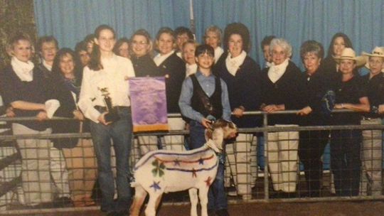 DeWitt Divas pool money to benefit 4-H students