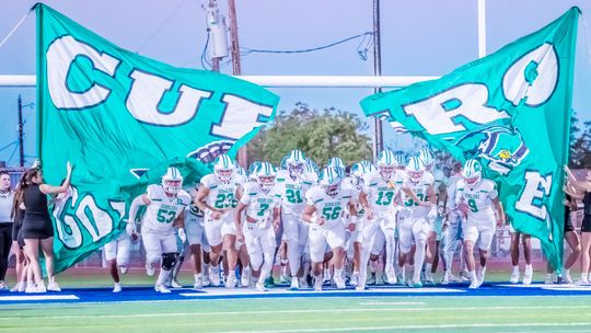 Gobblers trample the Mustangs in district showdown