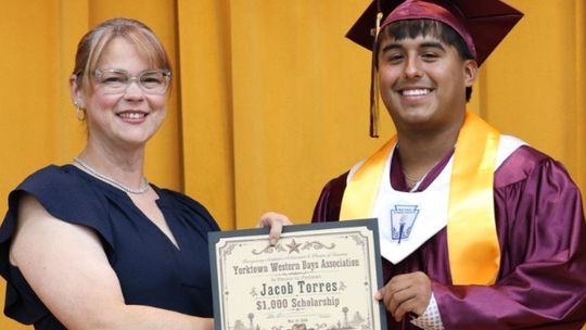 Western Days group awards scholarship to NISD graduate