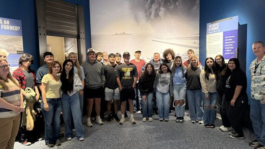 YHS students visit Pacific War Museum