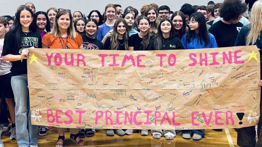 YISD students appreciate their principal