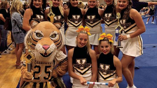 Yorktown cheerleaders earn .rst-ever trip to nationals