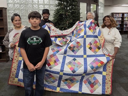 CJHS student wins quilt raffle