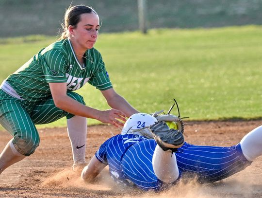 Cox Powers Cuero Past La Vernia with 7 RBIs