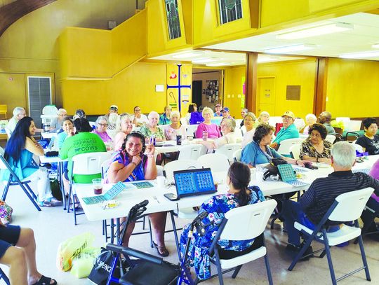 Cuero seniors enjoy bingo, lunch