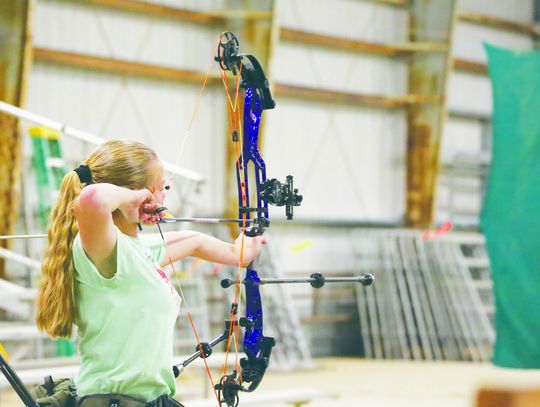 DeWitt County archer breaks record