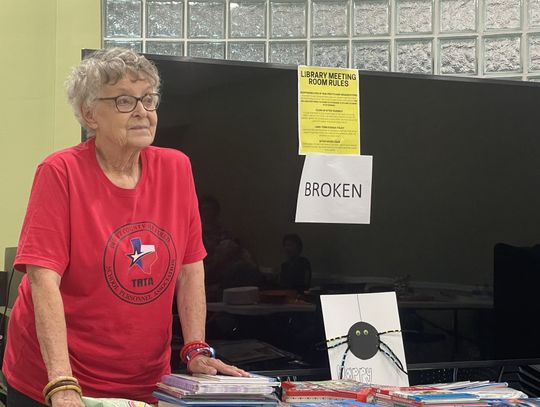 DeWitt County Retired School Personnel hear Rep. Louderback