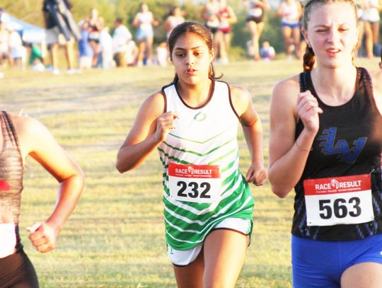 Gomez closes out season with personal best