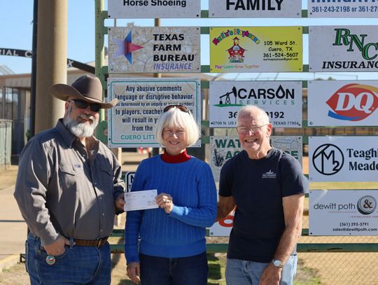 Hochheim Prairie donates to Little League