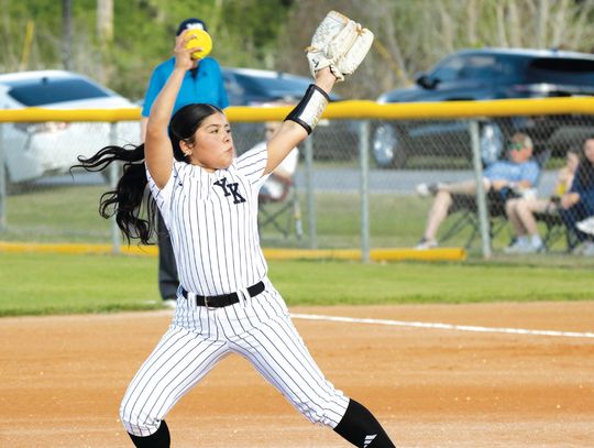 Kitty Kats flip Pettus 16-1