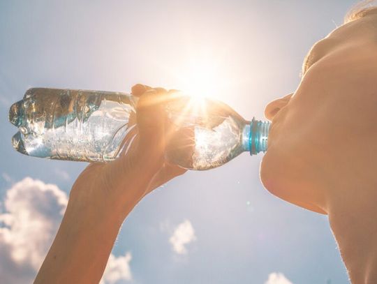 Heatstroke can be a life-threatening and rapid illness. Keeping well hydrated is one way to help avoid heat-related illnesses such as heat exhaustion or heatstroke. (Adobe Stock)