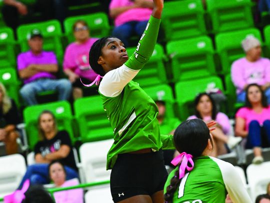 Kyara Denson reaches to place the ball in the Lady Gobbler 3-1 win over SA Memorial on Oct. 4. The team is 26-13 overall and 3-1 in district play with a loss against LaVernia on Oct 8. The next district game is Friday against Gonzales. (Photos by Courtney Kubesch)