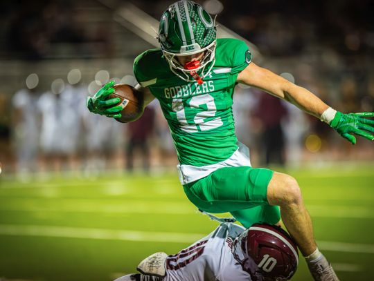 Records fall, rivals clash as Cuero sports heat up