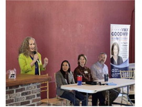 Voters meet Democratic Primary candidates