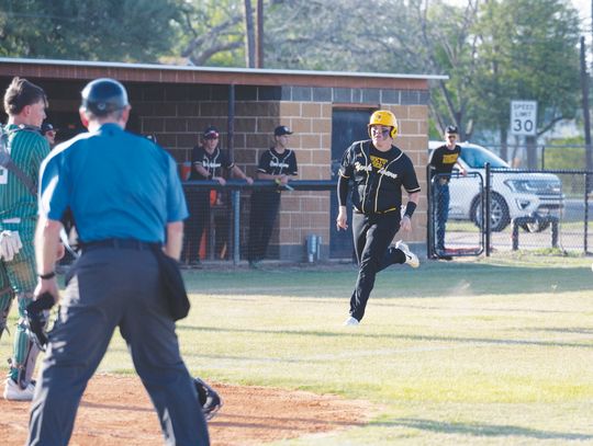 Wildcats top Woodsboro 14-3