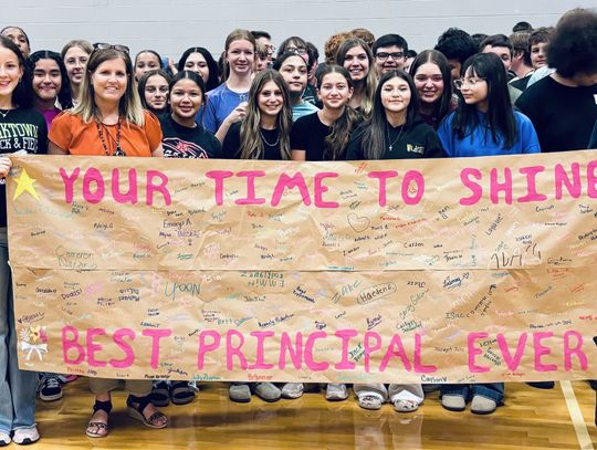 YISD students appreciate their principal