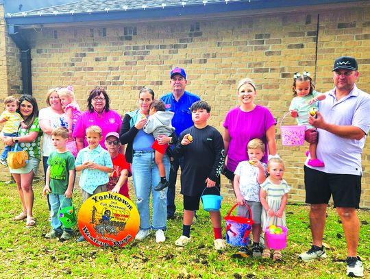 Yorktown Chamber hosts Easter Egg hunt