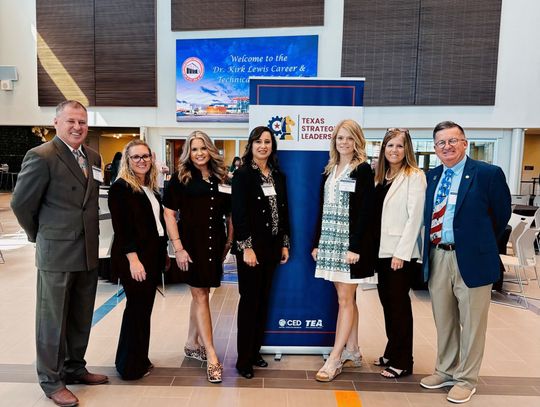 Yorktown ISD presents at TIA meeting