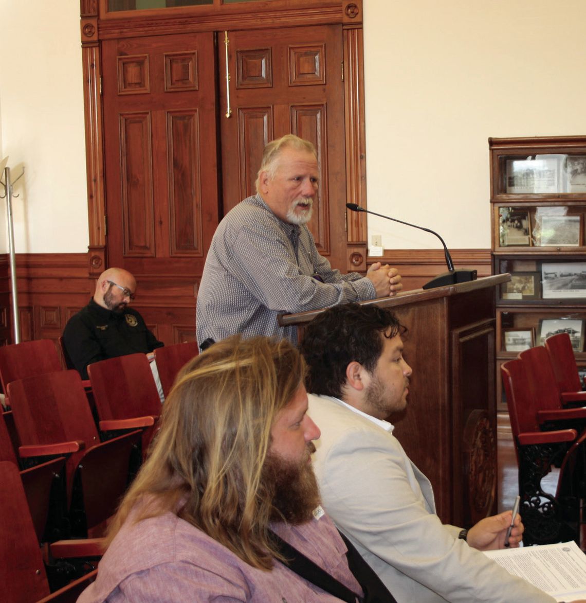 Sheriff Carl Bowen addresses the Commissioners Court regarding the interlocal agreement with Yorktown. STAFF PHOTO