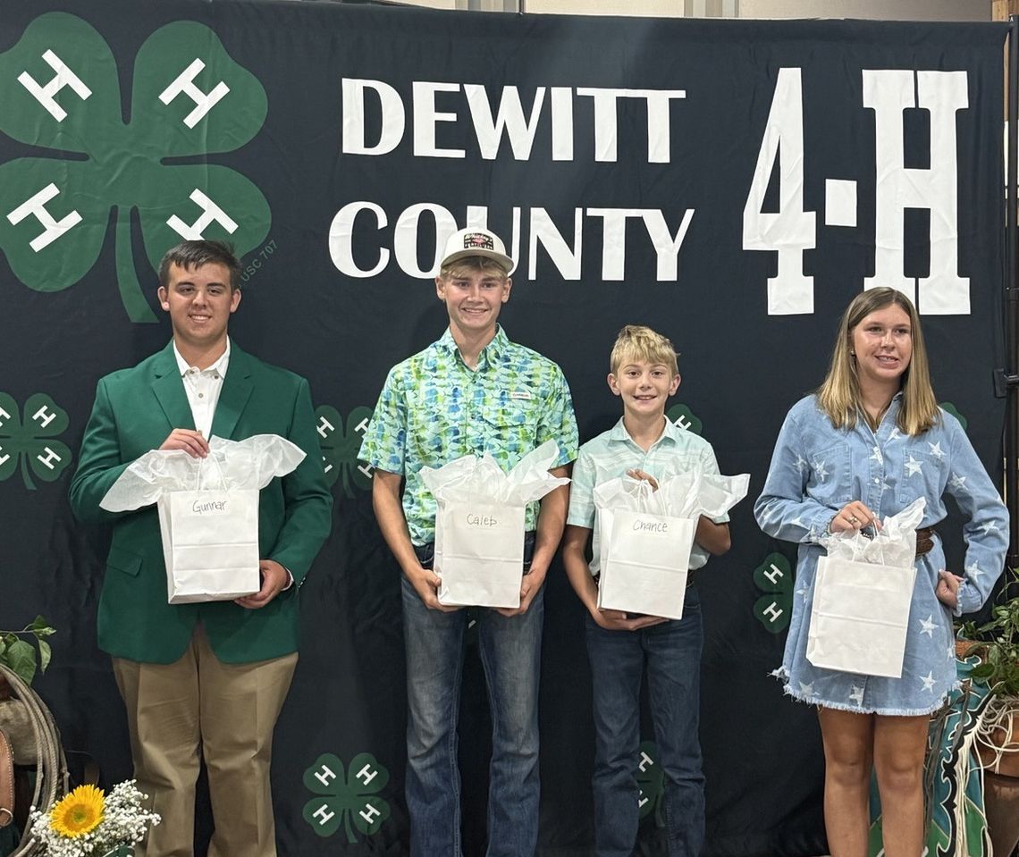 DeWitt County 4-H hosts awards banquet
