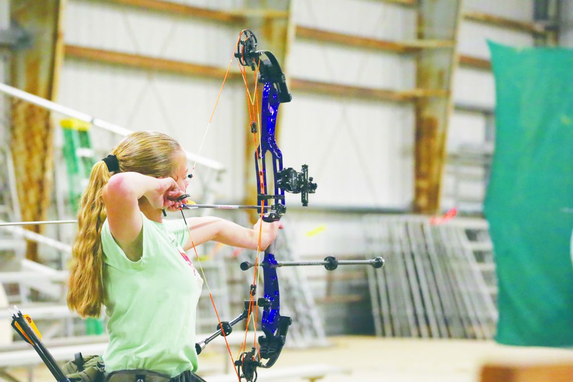 DeWitt County archer breaks record