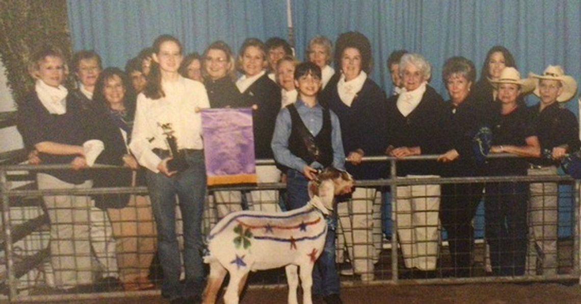 DeWitt Divas pool money to benefit 4-H students