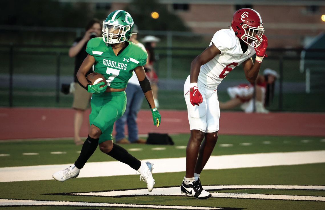 Gobbler wide receiver Brayden Hernandez scores a touchdown during the 2nd quarter against Columbus. (Photo by Mike Cantu)