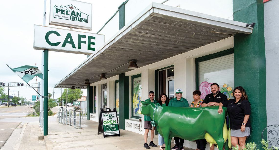 Anthony Rath (L) &amp; Green Cow Creamery Owner Rudy Rocha (R) are giving Em a new home at the Pecan House Café (Ele Chew)