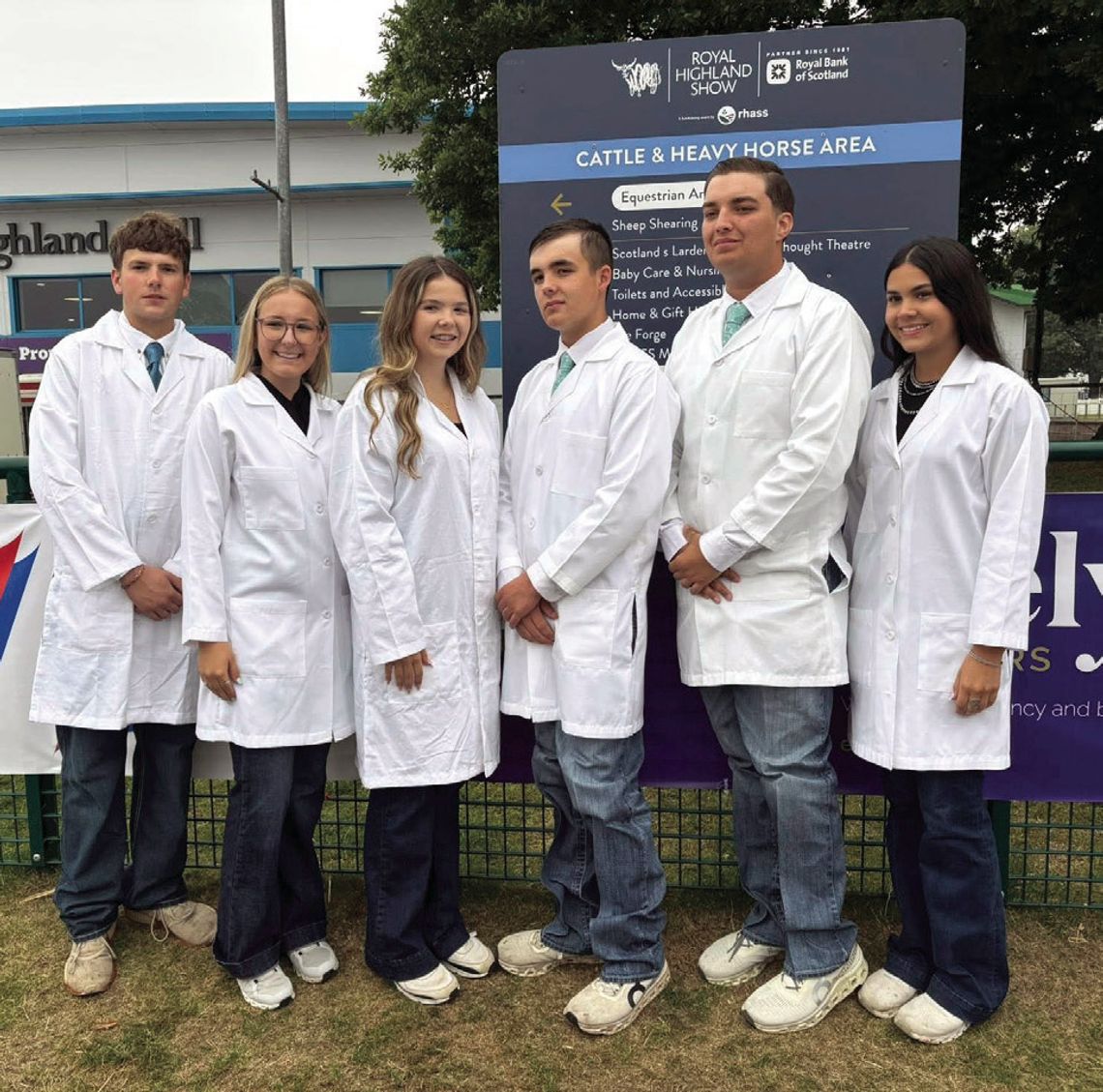 Livestock Judging Teams Tie for First