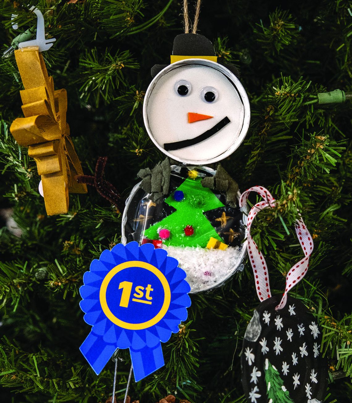 Kindergarten-1st grade, 1st place Benito Solis.