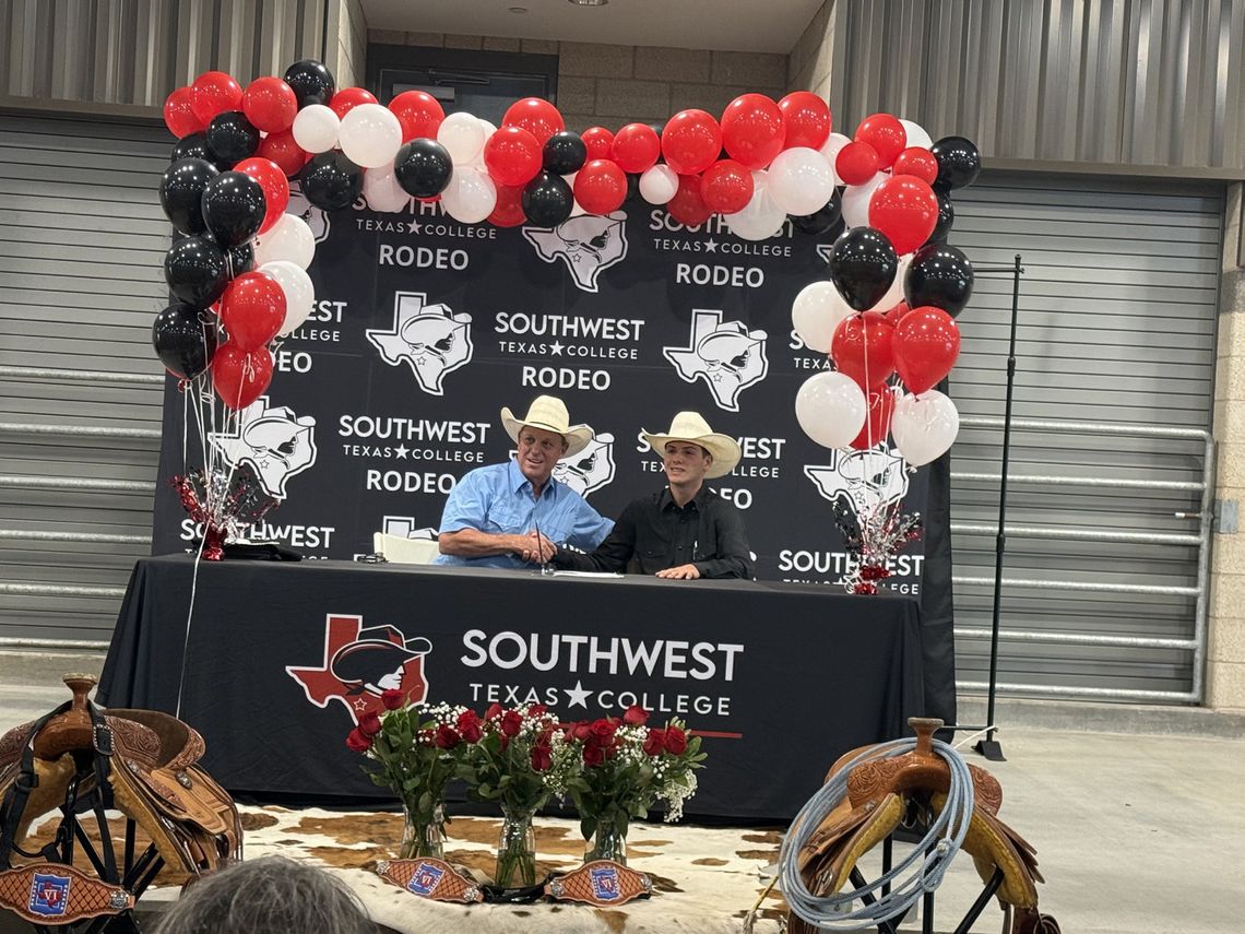 SWTX signs Cuero teen to rodeo team