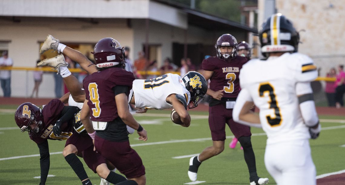 Wildcats shut out Eagles 59-0