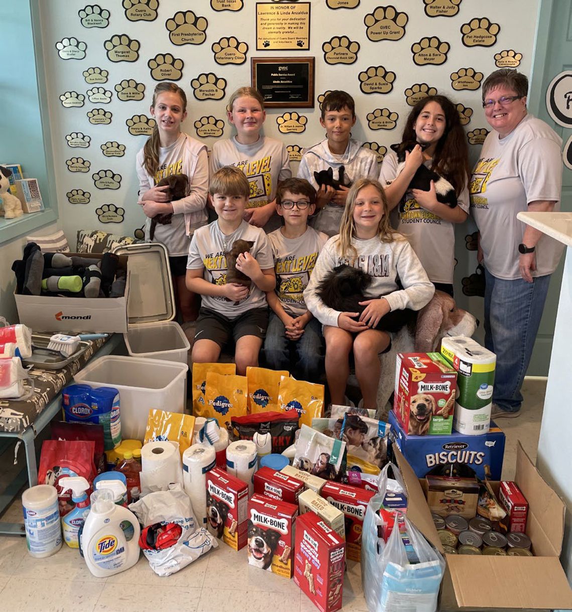 YISD students lend a big helping hand