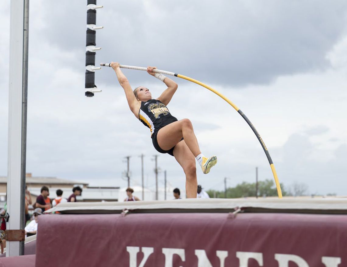 Yorktown Tracksters Advance to Area Yorktown Tracksters Advance to Area